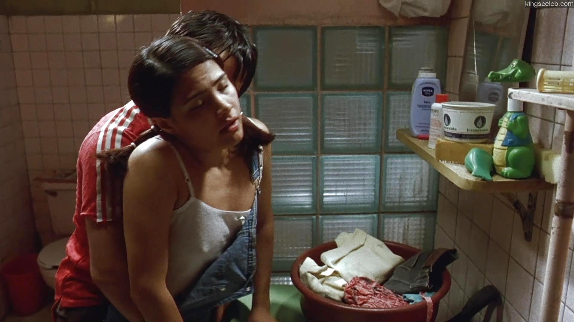 爱情是狗娘amoresperros(2000)