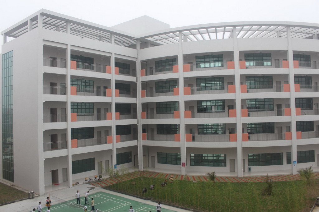 佛山市高明区沧江中学