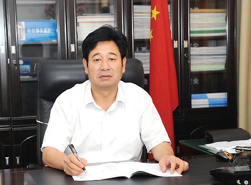 男,汉族,1963年9月生, a target="_blank" href="/item/万荣县