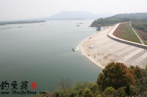 钟祥石门水库,是由国家投资兴建的湖北省第一座大型水库,坐落在