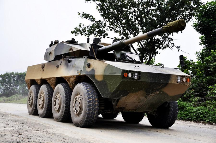 105毫米8×8轮式自行突击炮