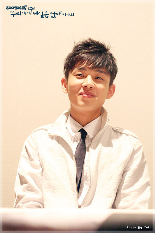 yoo ah in) /i>,1986年10月6日出生于韩国大邱,韩国男演员