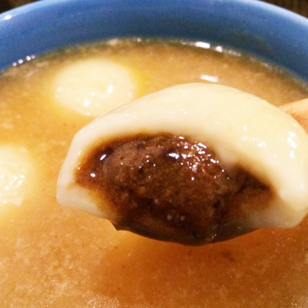 红糖馅汤圆
