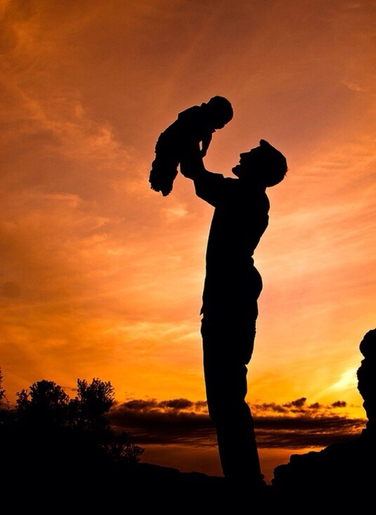 一个人的父名取自他的父亲.而取自母亲的名字则