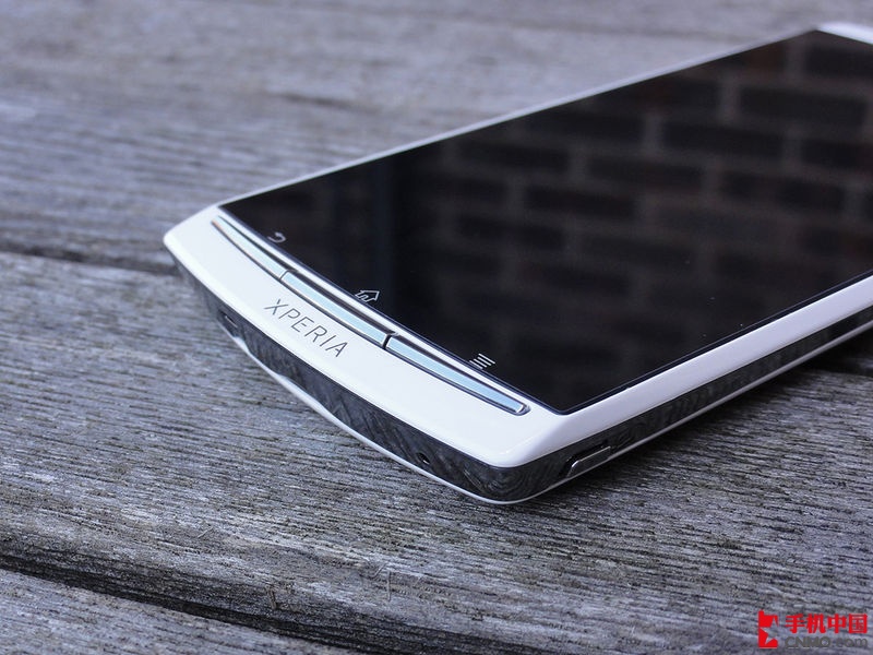  p> a href="#">索尼爱立信 /a>lt18i是一款时尚大屏幕单核智能手机