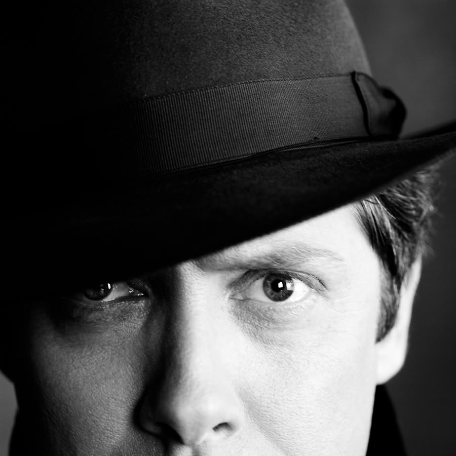  p>詹姆斯·斯派德(james spader),1960年2月7日出生于马萨诸塞州