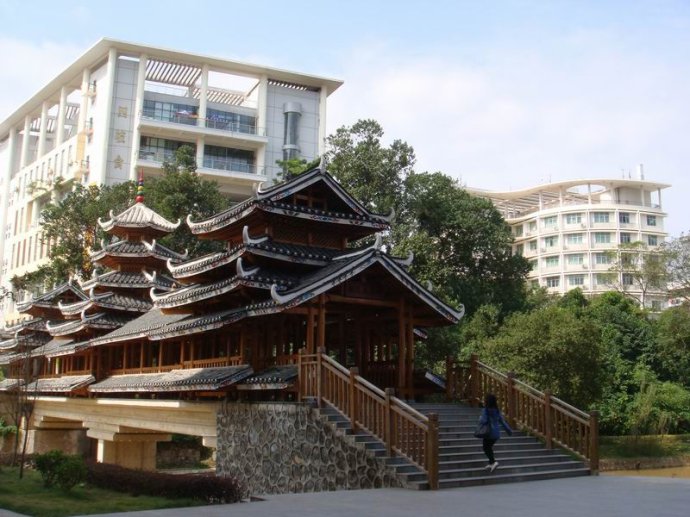 广西民族大学 /b>(guangxi university for nationalities)简称"民大"