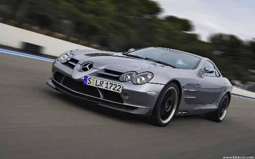  p>奔驰slr722搭配了5.