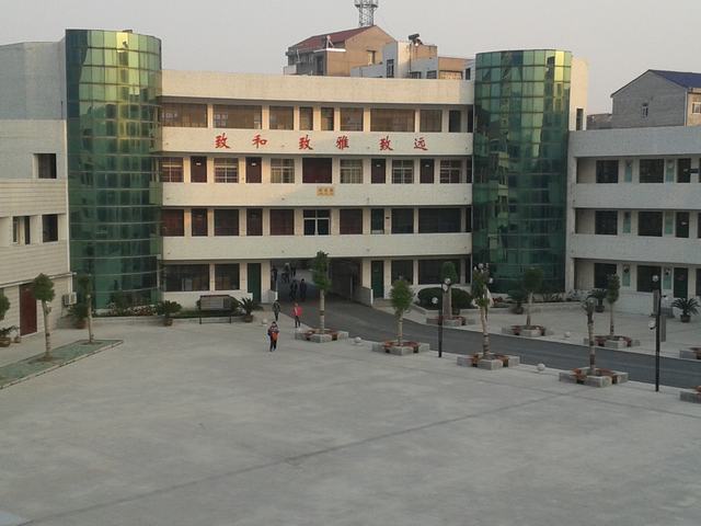 潜江市园林一中