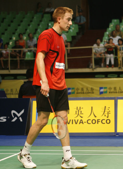 target="_blank" href="/item/羽毛球/32511" data