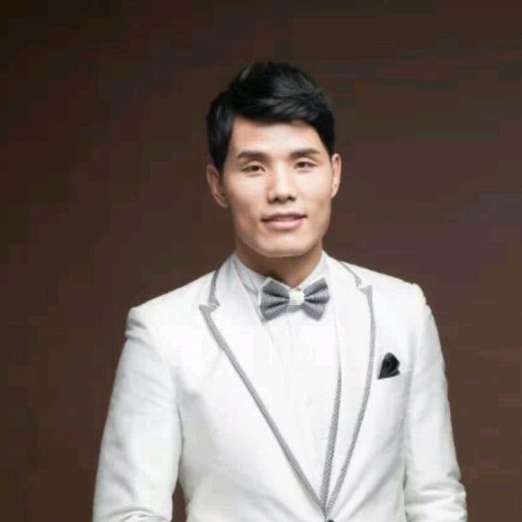  p>沙西拉克,出生于1980年9月12日,是一名 a href="#" data-lemmaid="