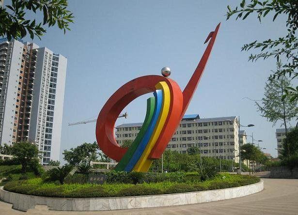 1 middle school) /i>,位于四川省达州市,简称"达一中",是一所达州市