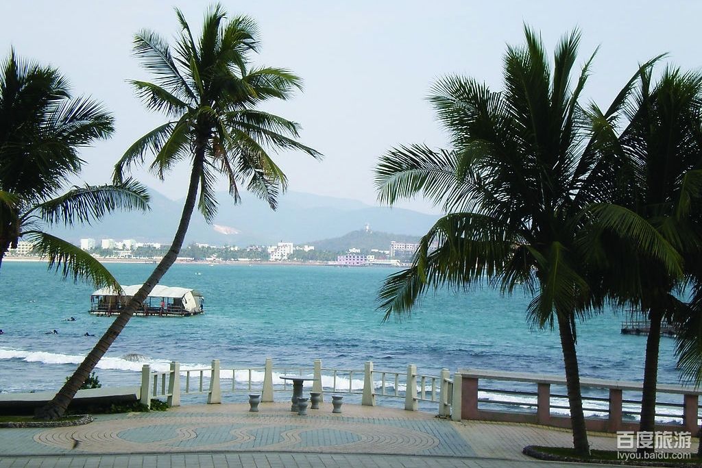  p>椰梦长廊是环 a target="_blank" href="/item/三亚湾">三亚湾 /a>