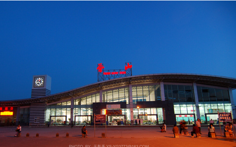 火车站(yingshan railway station),简称营山站,现为三等站,位于四川
