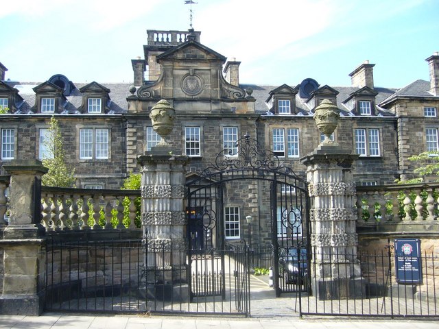  p>爱丁堡大学(the university of edinburgh,简称:edin;中文简称:"爱