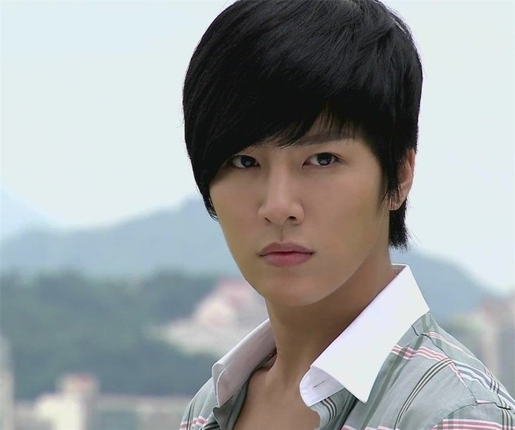 音乐组合,成员有 a target="_blank" href="/item/鲁敏宇/6076449"