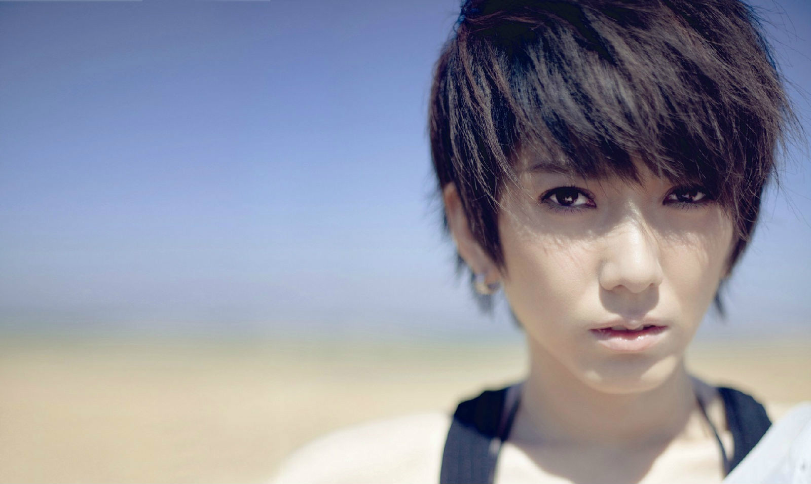  p>刘忻(moraynia),1984年6月8日出生于黑龙江省哈尔滨市南岗区.