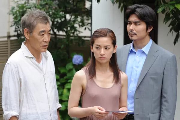 《坂道之家》是朝日电视台2014年出品的"松本清张二夜连续特别电视剧"