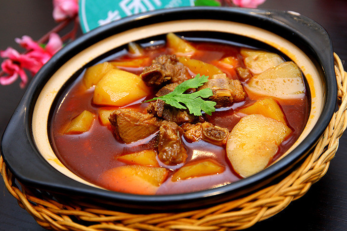 砂锅土豆鸡