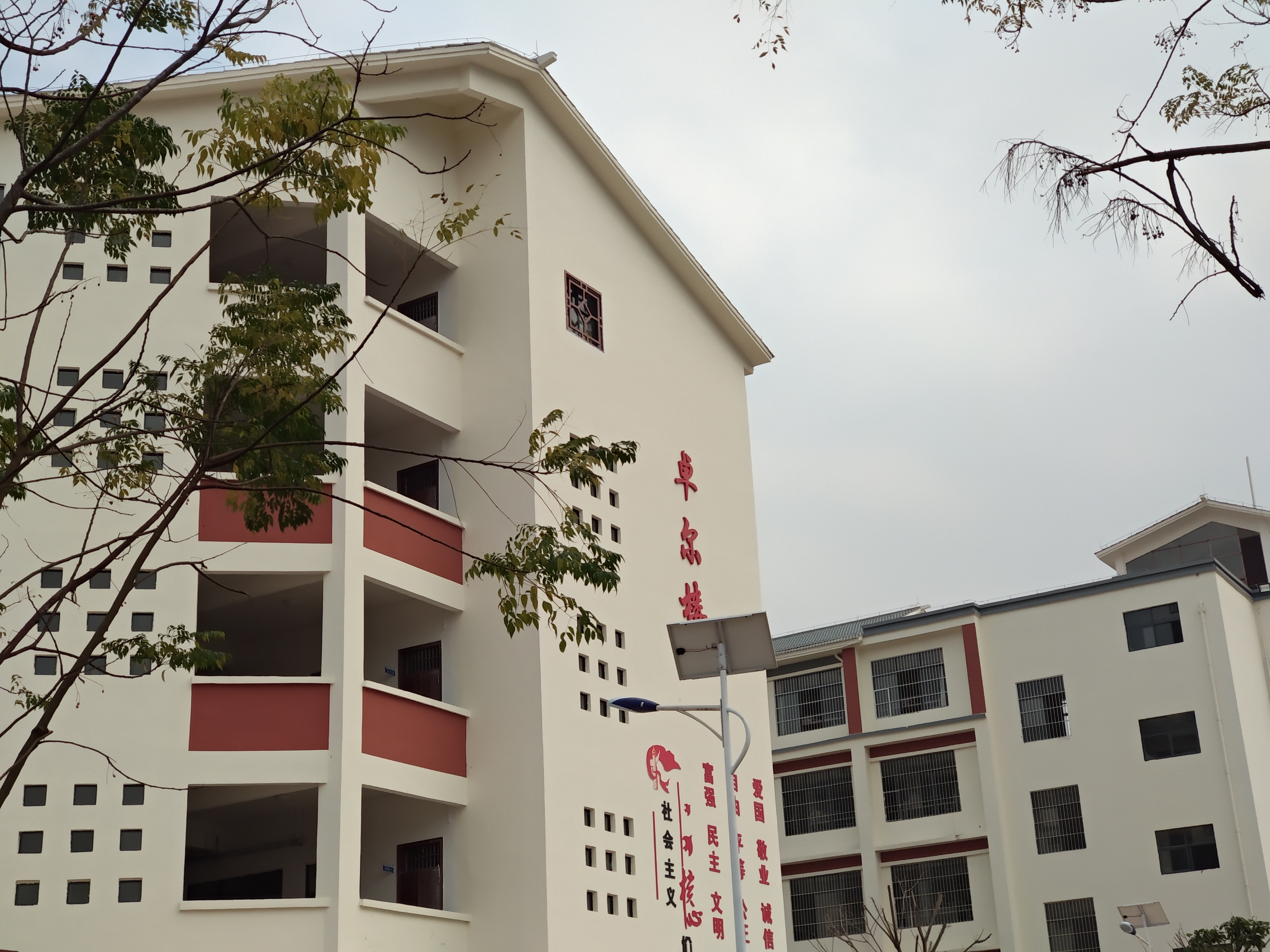 崇左市江州区江南中学