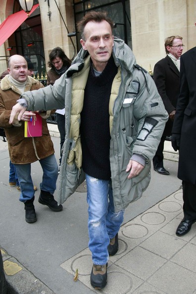  p>罗伯特·克耐普( i>robert knepper /i>),1959年7月8日生于俄亥俄