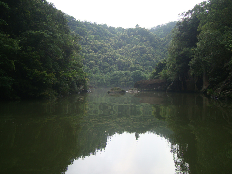 "> b>松溪河景区(原相思河景区) /b>位于闽粤赣边平远县国家地质公园