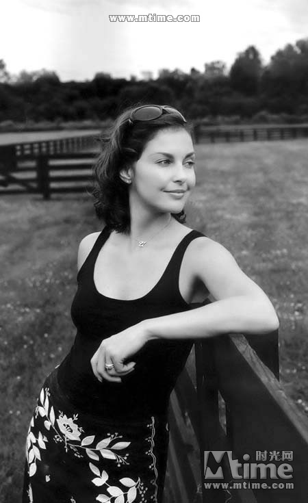  p>艾什莉·贾德 i>(ashley judd) /i>,原名艾什莉·泰勒·辛米耐拉