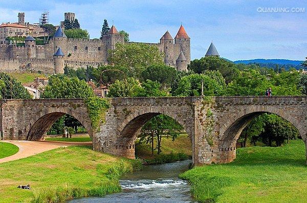  p>洛杉矶(los angeles),位于美国加利福尼亚州西南部,是美国第二大