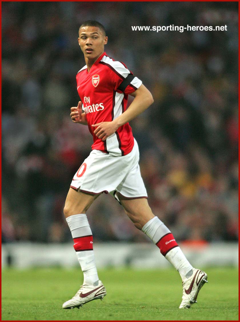  p>基兰·吉布斯(kieran gibbs),1989年9月26日出生于英格兰伦敦