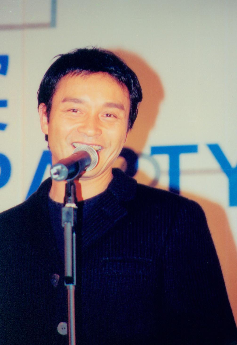  p>张国荣(1956年9月12日-2003年4月1日),出生于香港,中国香港男歌手