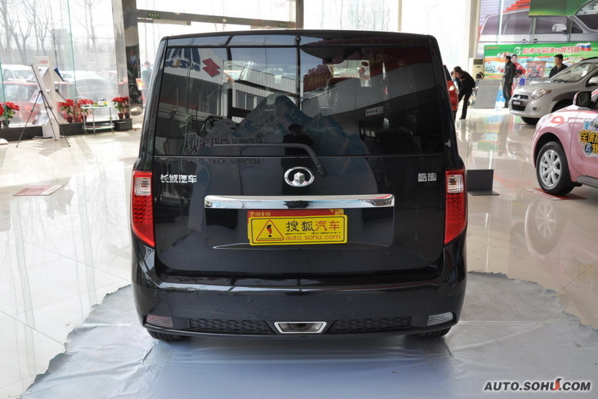  p>长城"酷熊"coolbear,其外型一反盛行的流线型轿车外形,是中国第