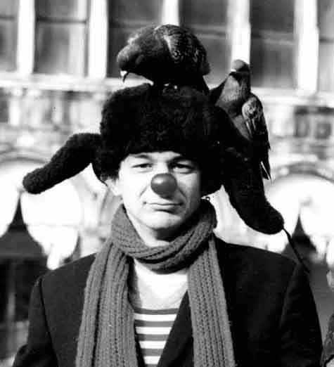 lecoq, 1921-1999),法国演员,默剧大师,20世纪影响最深远的戏剧教育家