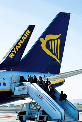  p>廉价航空公司(budget airline company)又称为低成本航空公司或