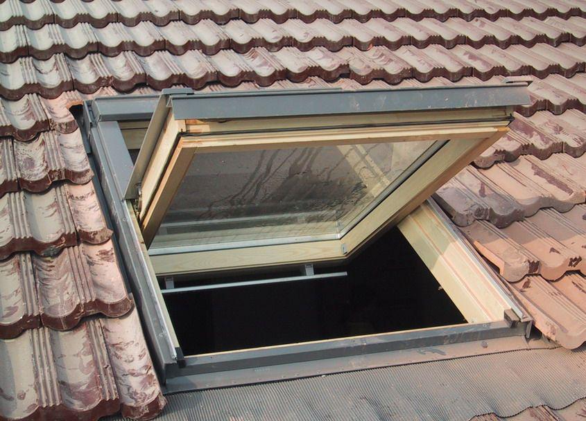 斜屋顶窗