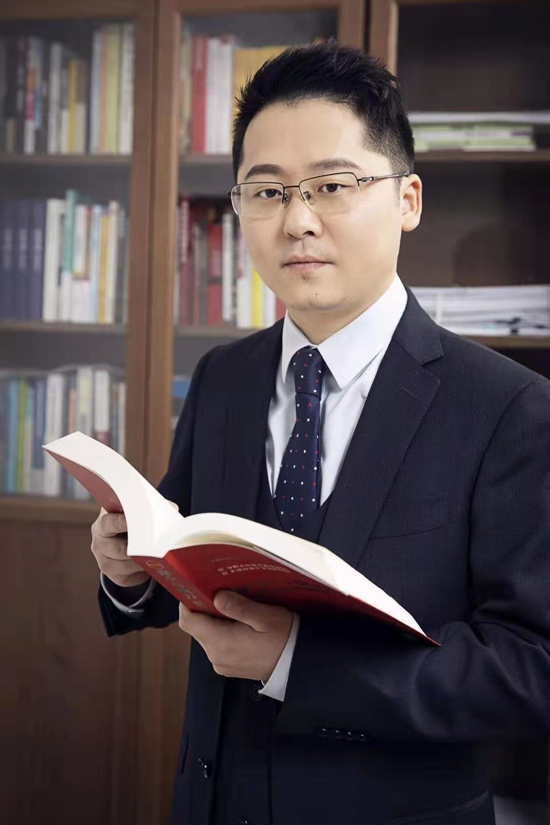 王伟