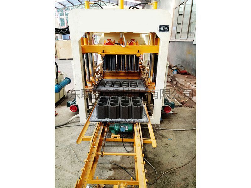 液压自动压砖机