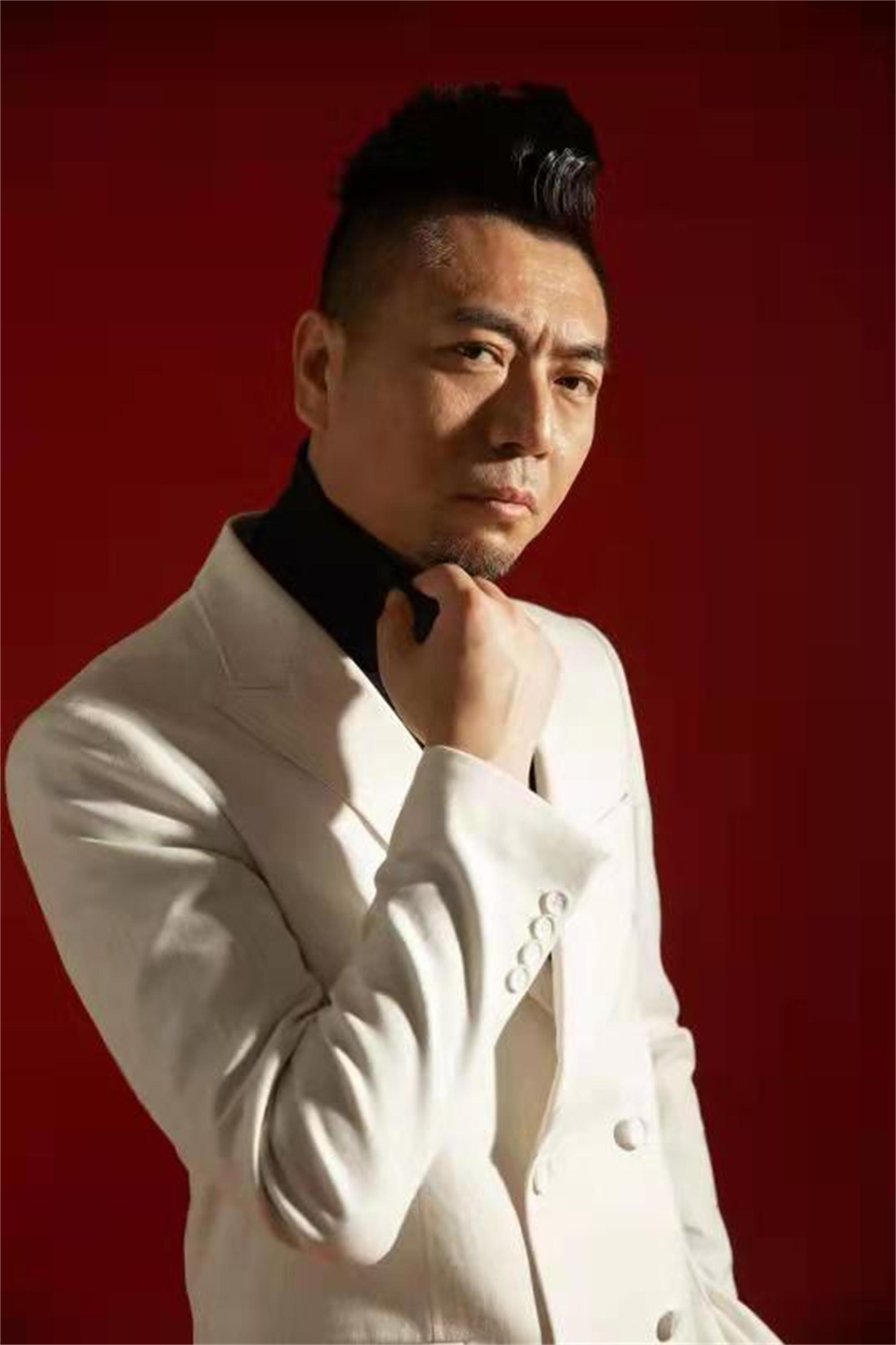 李东辉