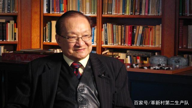 1999年王朔怼金庸称其是南方人所以小说语言不好，看金庸如何打脸_百科TA说