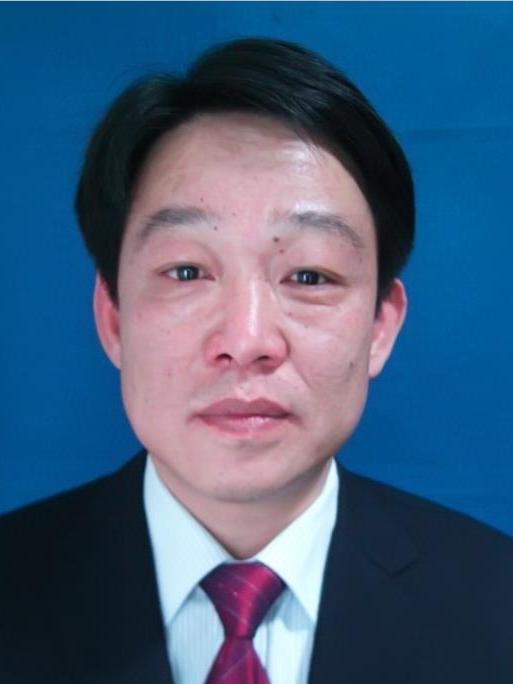 学历本科,现任安徽省蚌埠市五河县交通运输局党委书记,局长