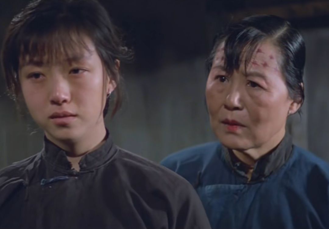 漂亮女演员殷新，曾在《骆驼祥子》中扮演小福子，还有人记得她吗_百科TA说