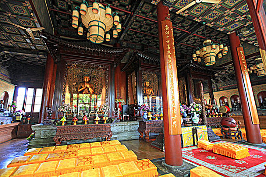 广济寺大雄宝殿