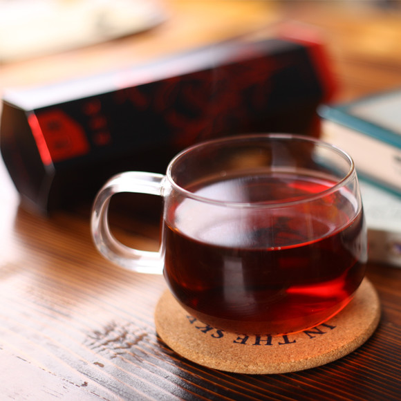  p data-id="gnx477jc3q">日式浓黑乌龙茶是一款风靡日本的经典热卖