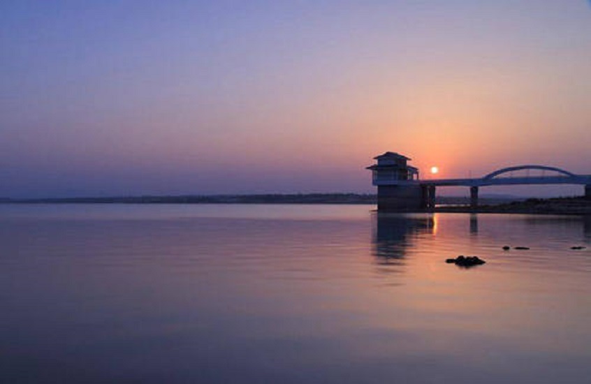  p>仙月湖风景区,位于 a target="_blank" href="/item/昌乐县/331890