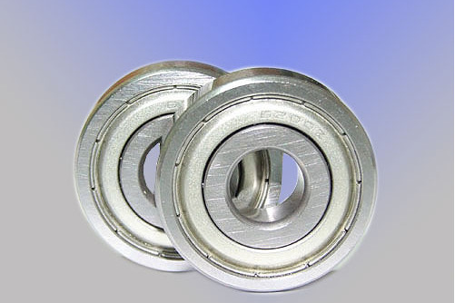  p>ntn 6214llu轴承是一种两面带密封圈的深沟球轴承,内径为70mm. /p>