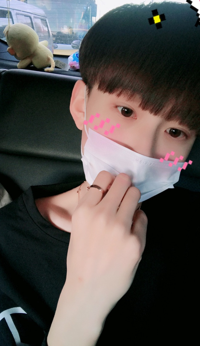 brux76lv">王乐乐,原 a target="_blank" href="/item/快手/19678032"