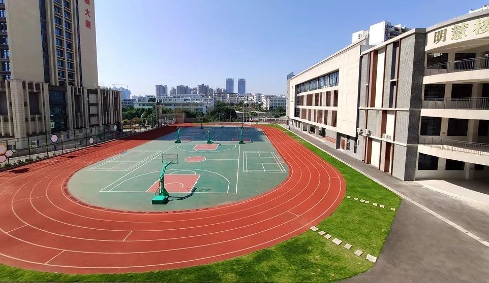 南宁市新民中学凤岭学校