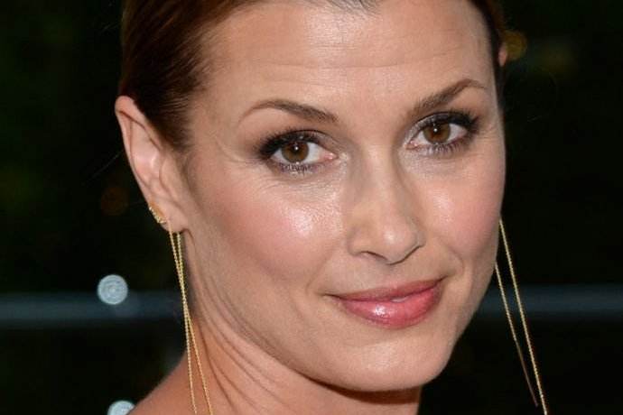  p>布丽姬·穆娜 i>(briget moynahan) /i>,1971年4月28日生于美国