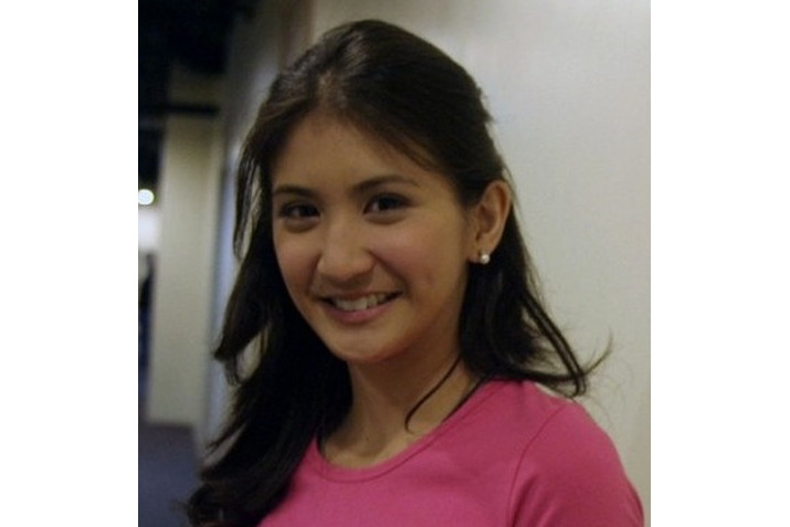  p data-id="gn8de9e3v7">rica peralejo,1981年3月7日出生于菲律宾