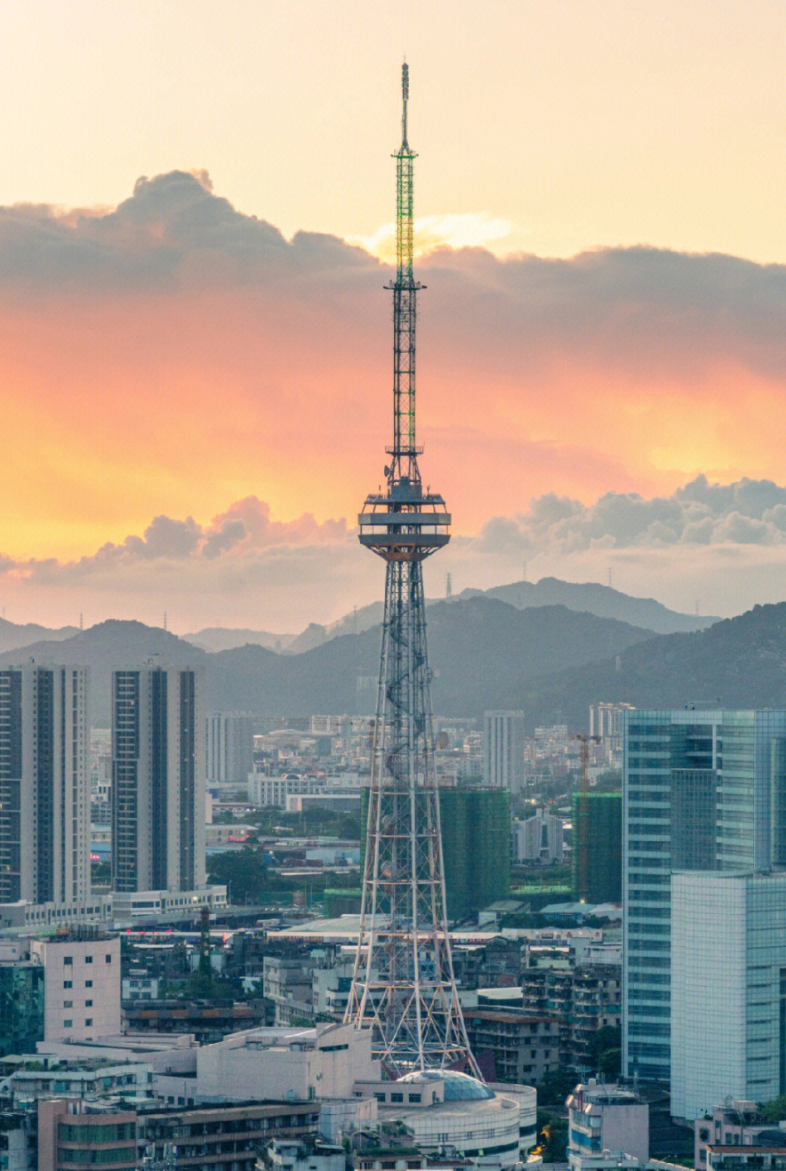 全称汕头广播电视中心发射塔,坐落于广东省汕头市金平区 a target="