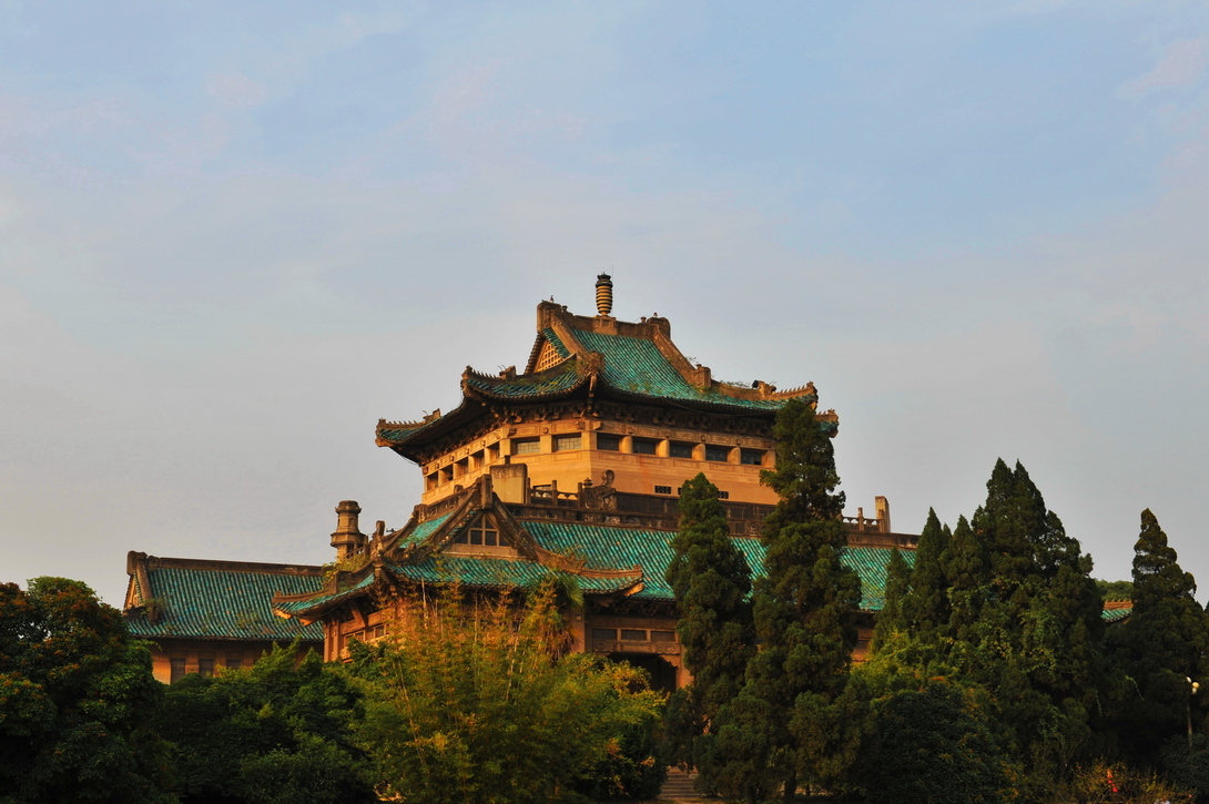 武汉大学